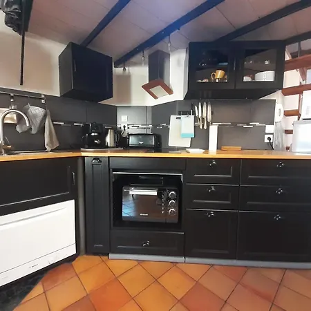 2 Pieces Lumineux Style Loft Dans Le Quartier דירה